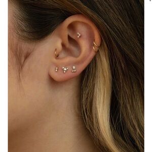 WWAKE dimple flat back earring